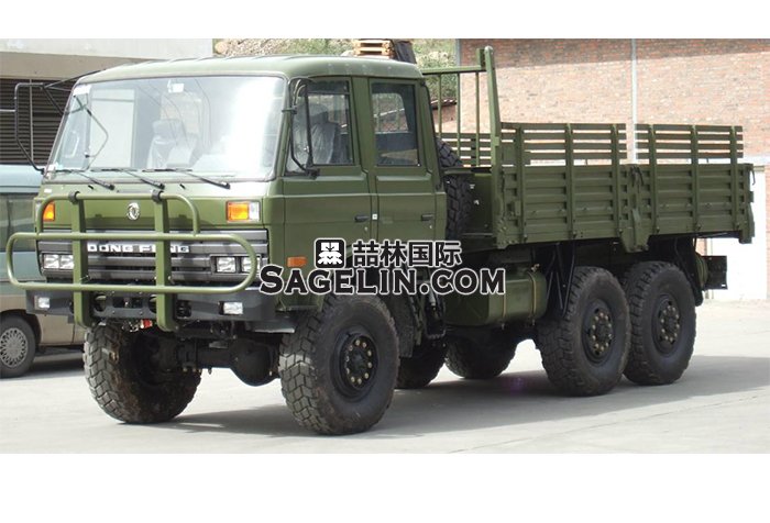 东风EQ2102 平头双排座6×6三吨半柴油军用越野汽车